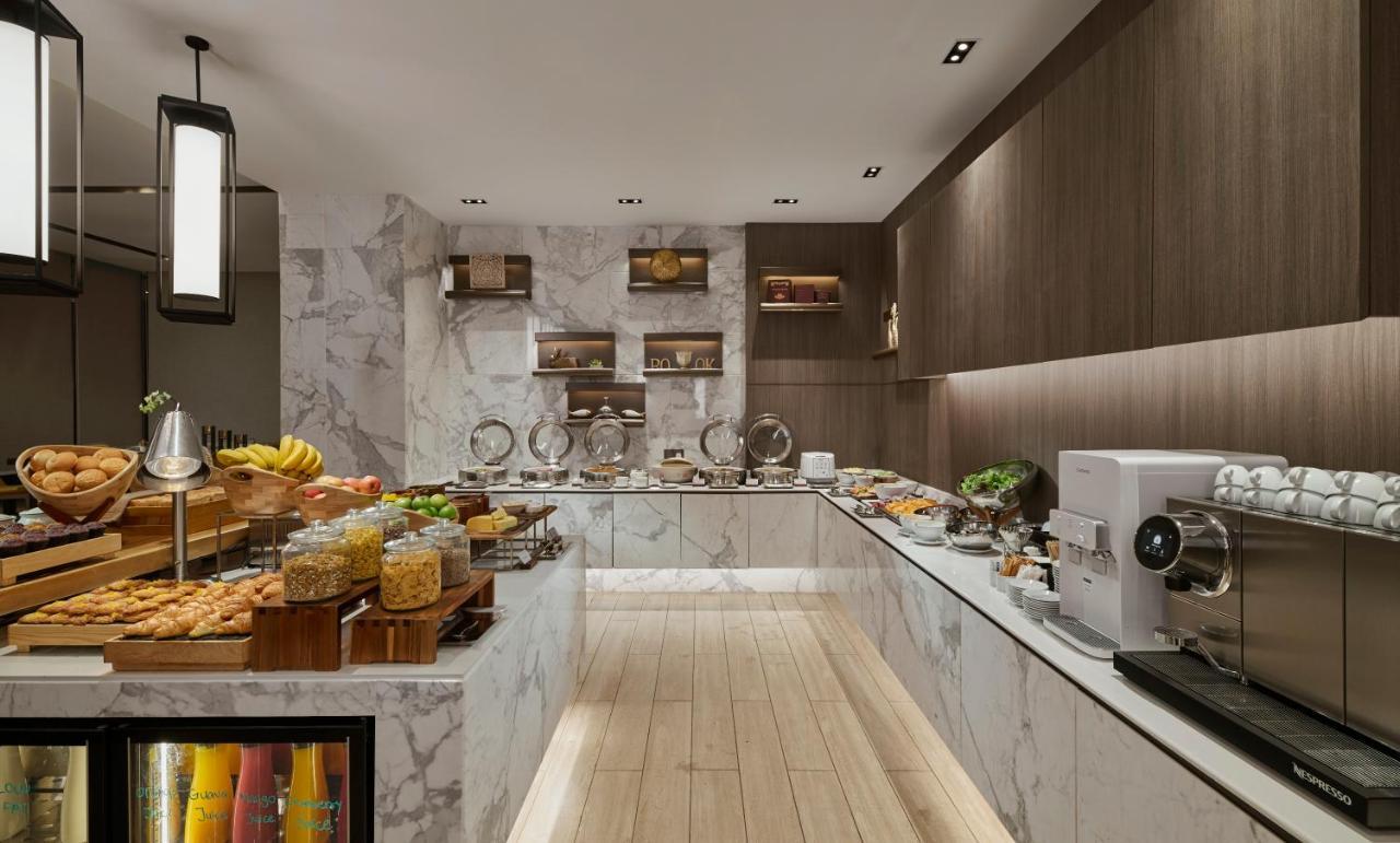 Pan Pacific Serviced Suites Куала Лумпур Екстериор снимка 3D rendering of a buffet